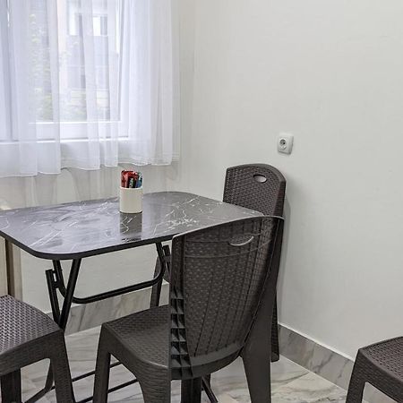 Main Square Apartment - Szkopje Kültér fotó