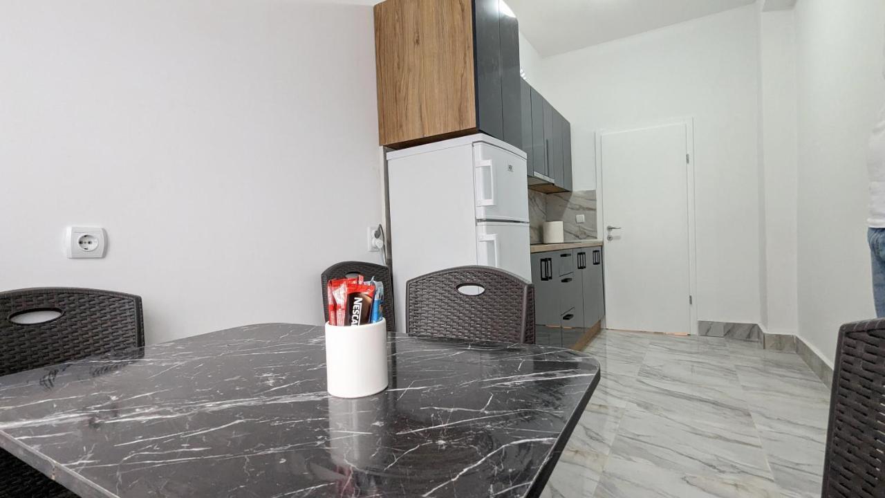 Main Square Apartment - Szkopje Kültér fotó