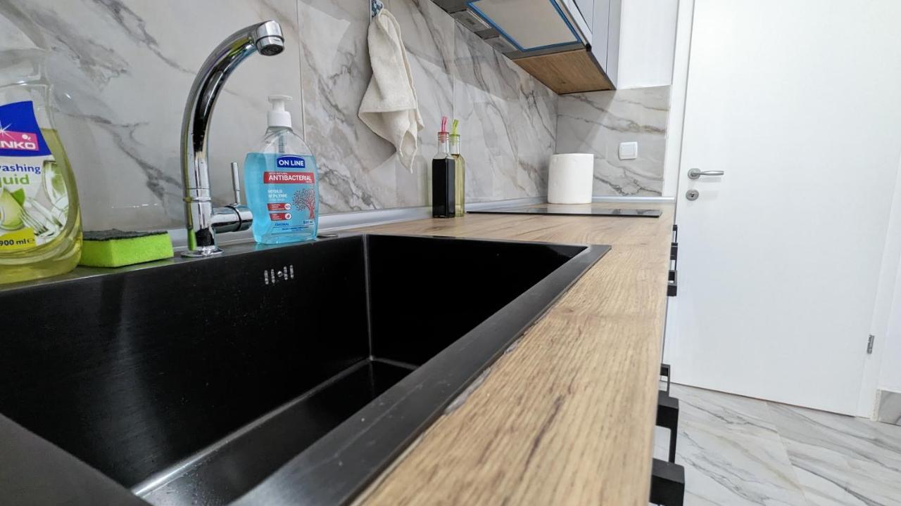 Main Square Apartment - Szkopje Kültér fotó