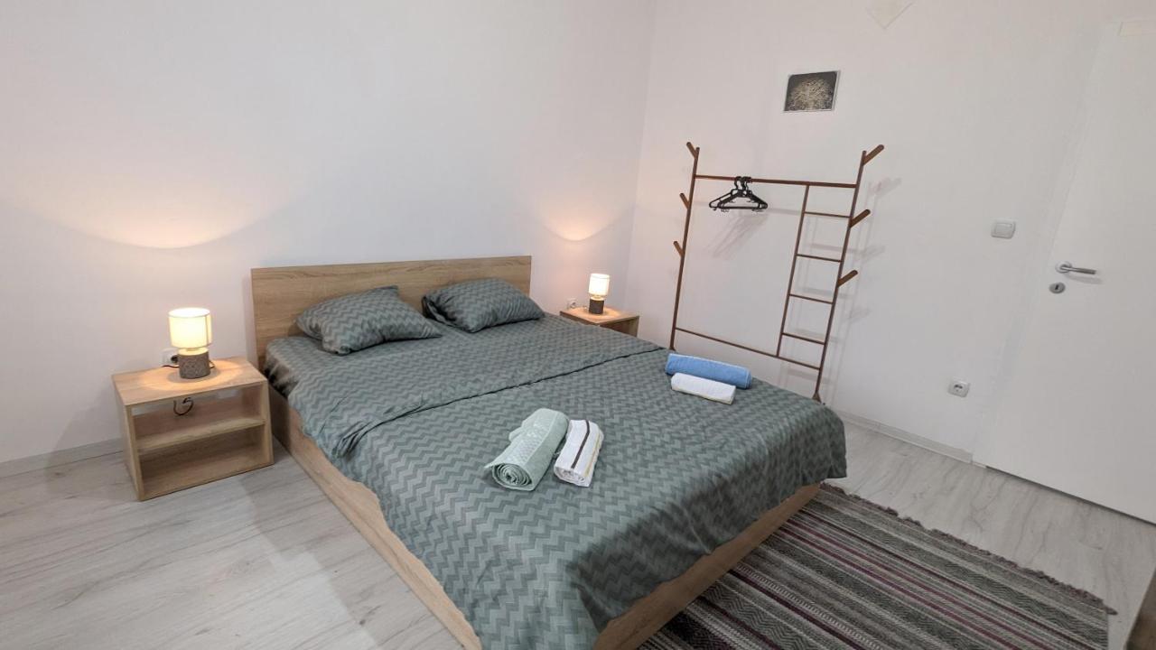 Main Square Apartment - Szkopje Kültér fotó